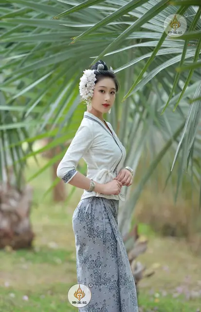 태국 여성을 위한 전통 의류 동남 아시아 의류, 얇고 통기성 좋은 탑과 스커트로 이루어진 타이어 드레스 세트, 다양한 사이즈와 적합 사이즈