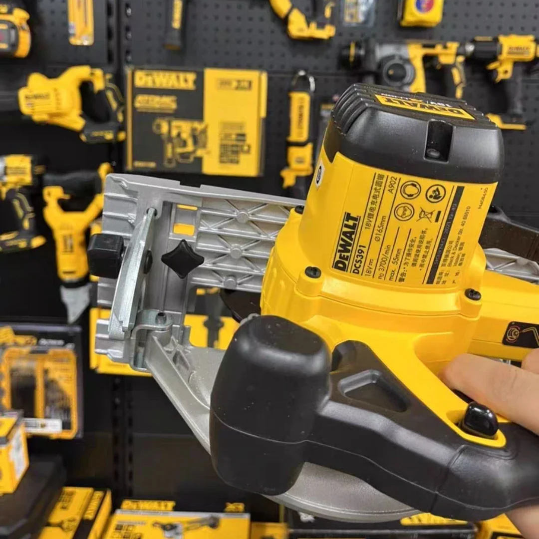 DEWALT 무선 원형 톱, 목공용 충전식 톱, 공구 전용, DCS391, 18V, 6-1/2-in, 165mm, 5150RPM, 50 °