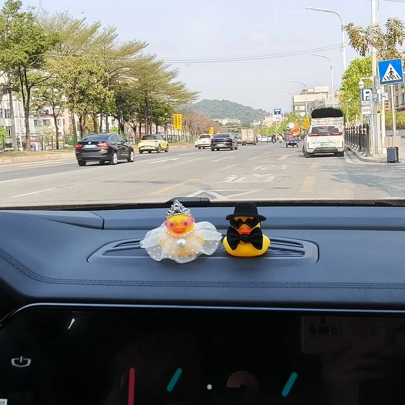 웨딩 작은 노란 오리 신랑 신부 자동차 대시보드 장식 발렌타인데이 커플 선물 행사 집 자동차 장식품