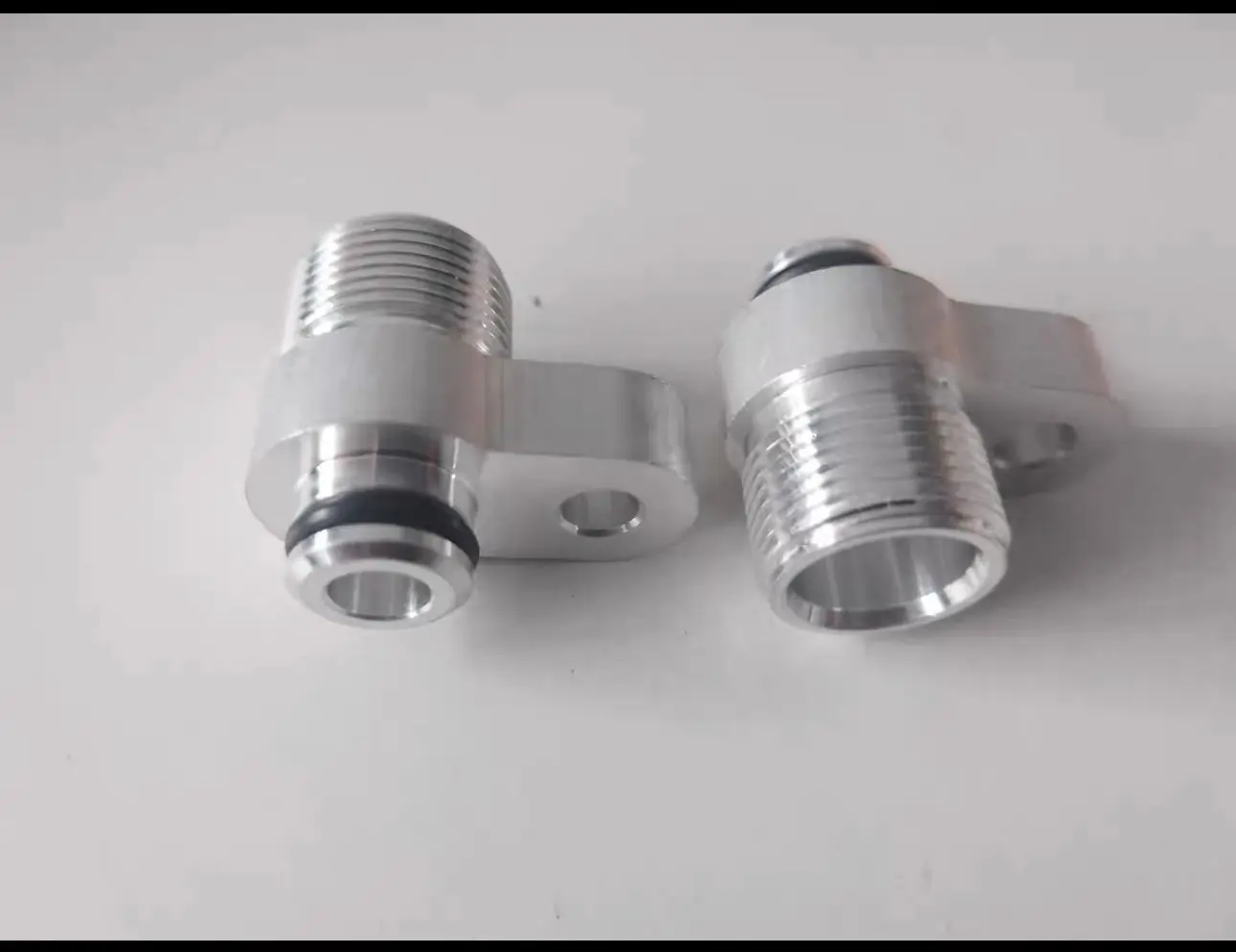 Air conditioner 4-point universal interface pipe connector