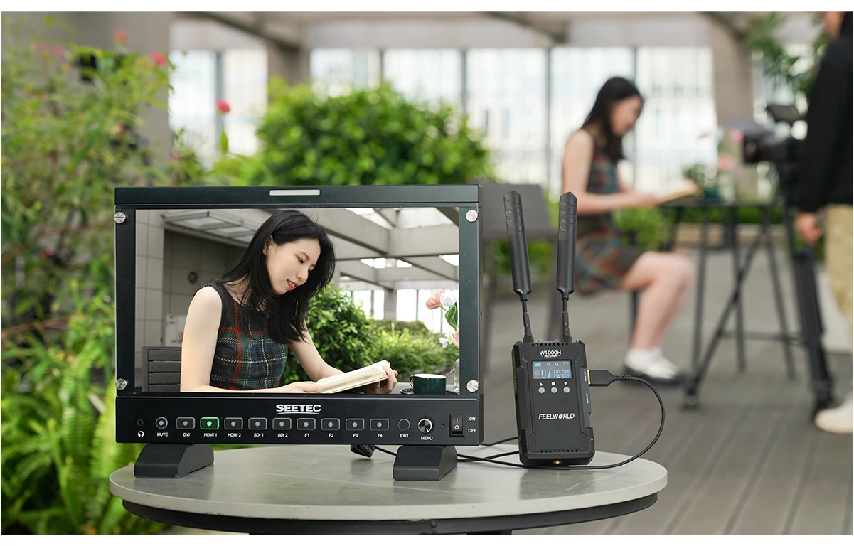 P133 PRO Broadcast Monitor 13.3in 1000nit Daylight Viewable 3G-SDI 4K 60Hz Scree