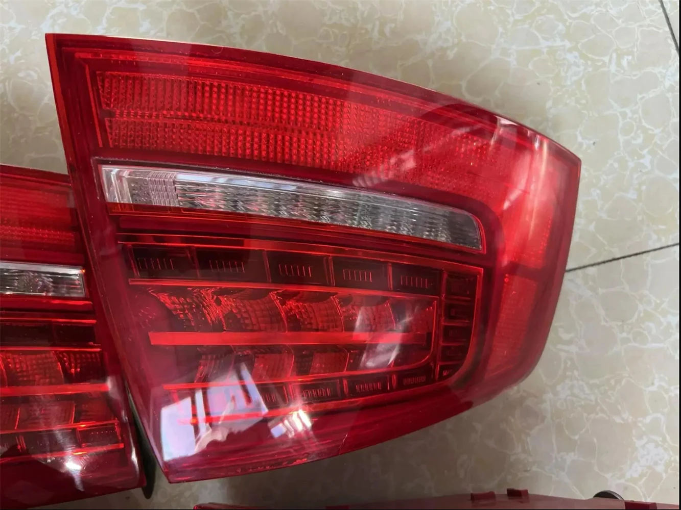 مجموعة إضاءة الذيل لأودي A8 D3 ، بدوره إشارة الفرامل ، القيادة عكس ، اكسسوارات السيارات