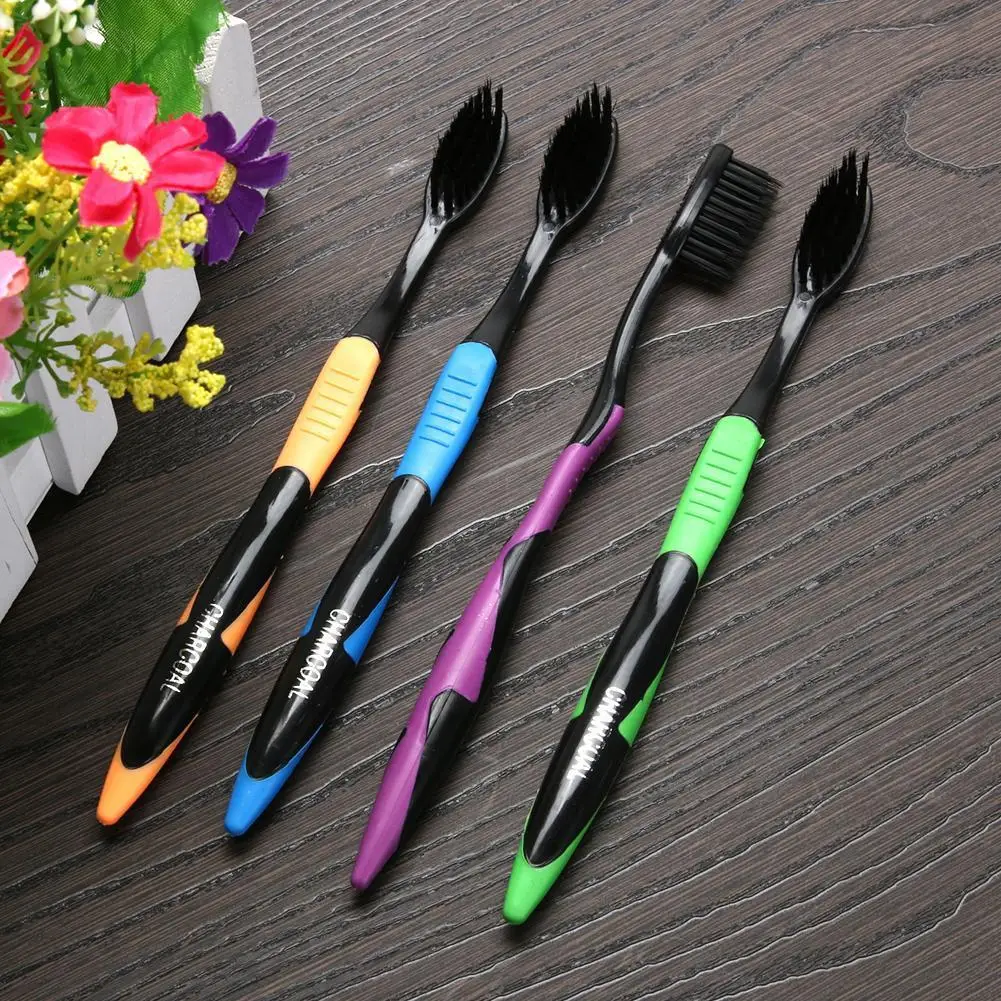 4Pcs 휴대용 칫솔 18.5cm 인체 공학적 칫솔 미끄럼 방지 숯 칫솔 치과 치료를위한 부드러운 강모 칫솔