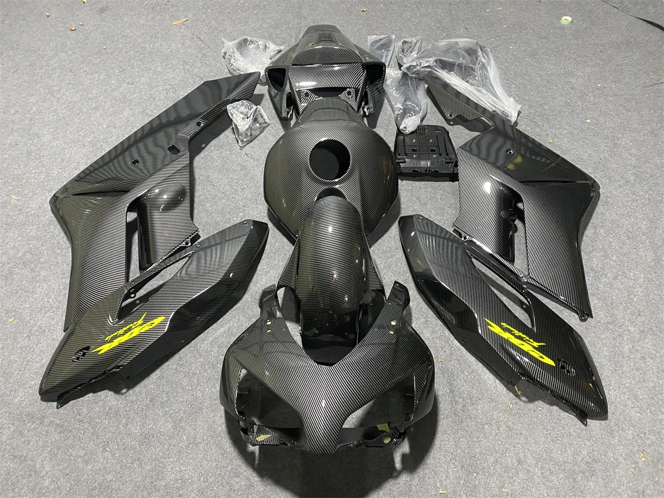 

Обтекатель для мотоцикла CBR1000 04 05 CBR1000RR 2004 2005, обтекатель корпуса из углеродного волокна, окрашенный мотоциклетный чехол