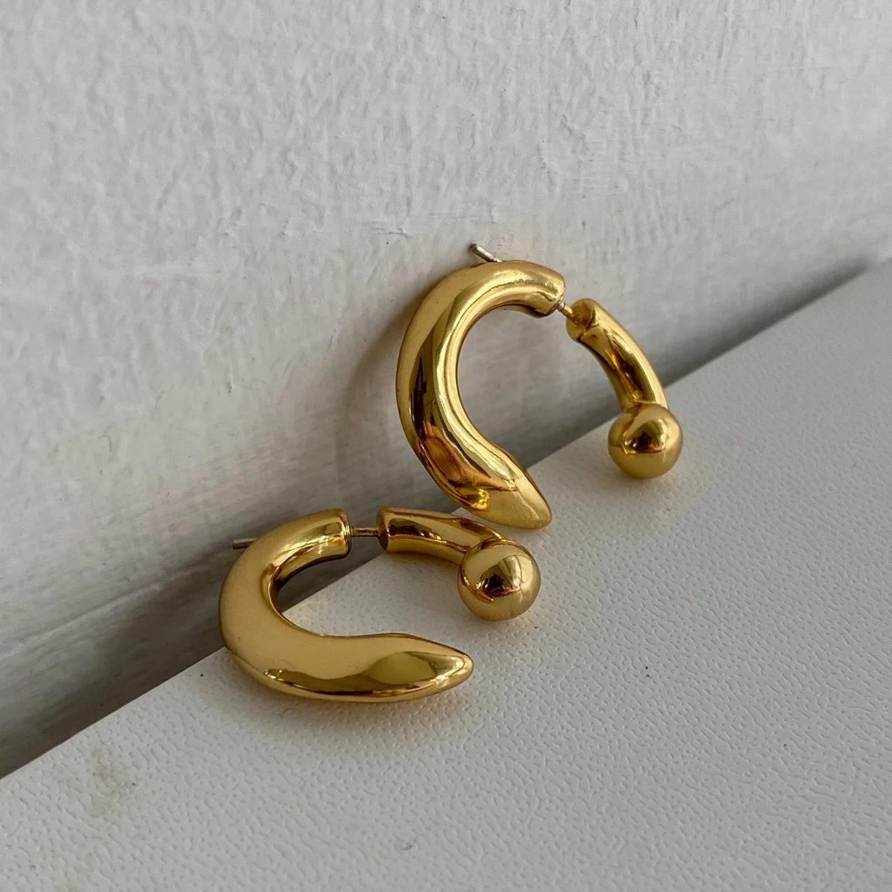 European And American Fashion Retro Geometric C Irregularly Shaped Earrings Contracted Metal Stud earrings Women Jewelry Gifts