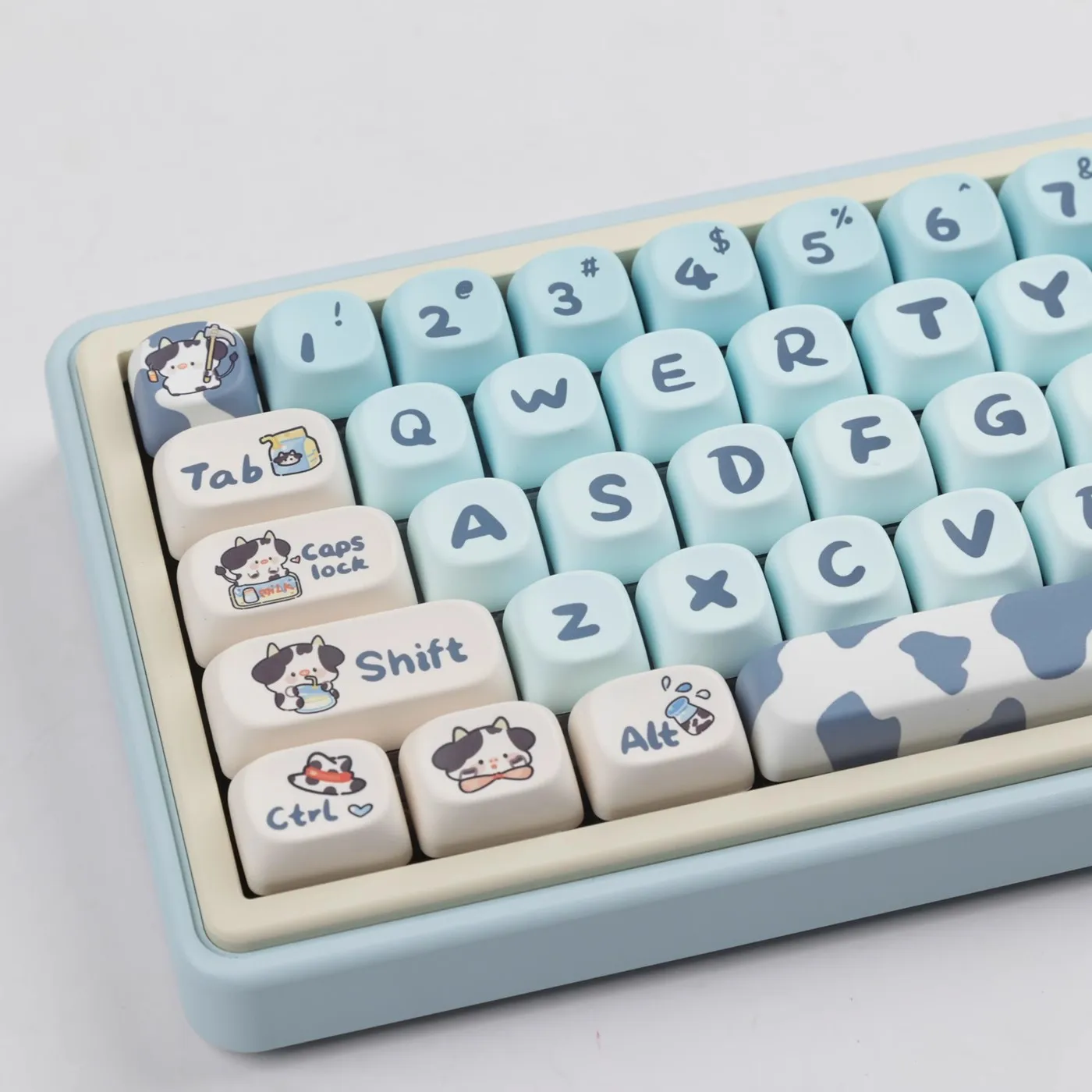 

1 Set Cute Ranch Gradient Dairy Cow Keycaps MOA Profile Keycap PBT Dye Sublimation Key Cap For MX Switch Mechanical Keyboard