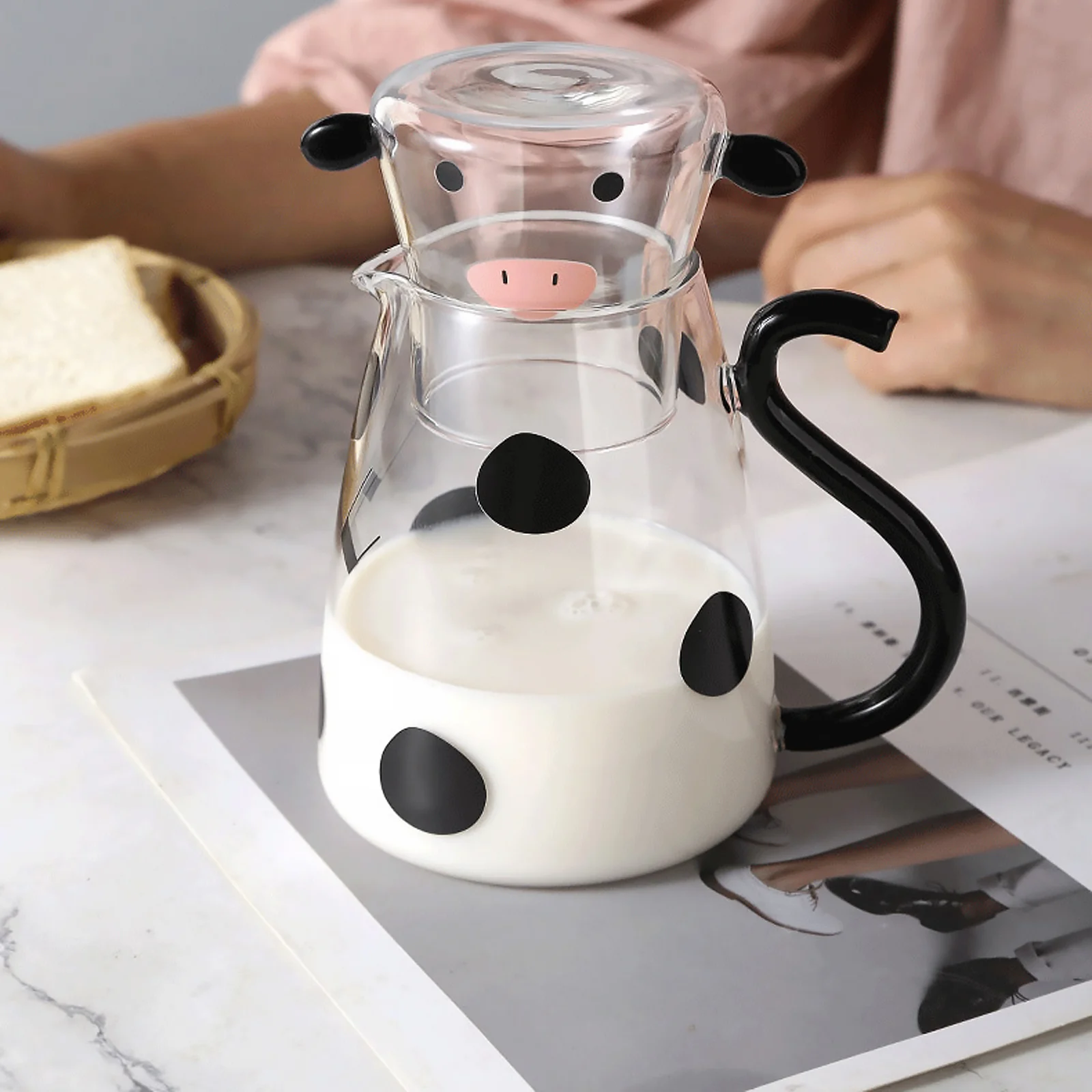 

Cartoon Cow Shape Cold Kettle Microwave Glass Milk Pot Flower Teapot Water Bottle Beverage Coffee Pot With Cup