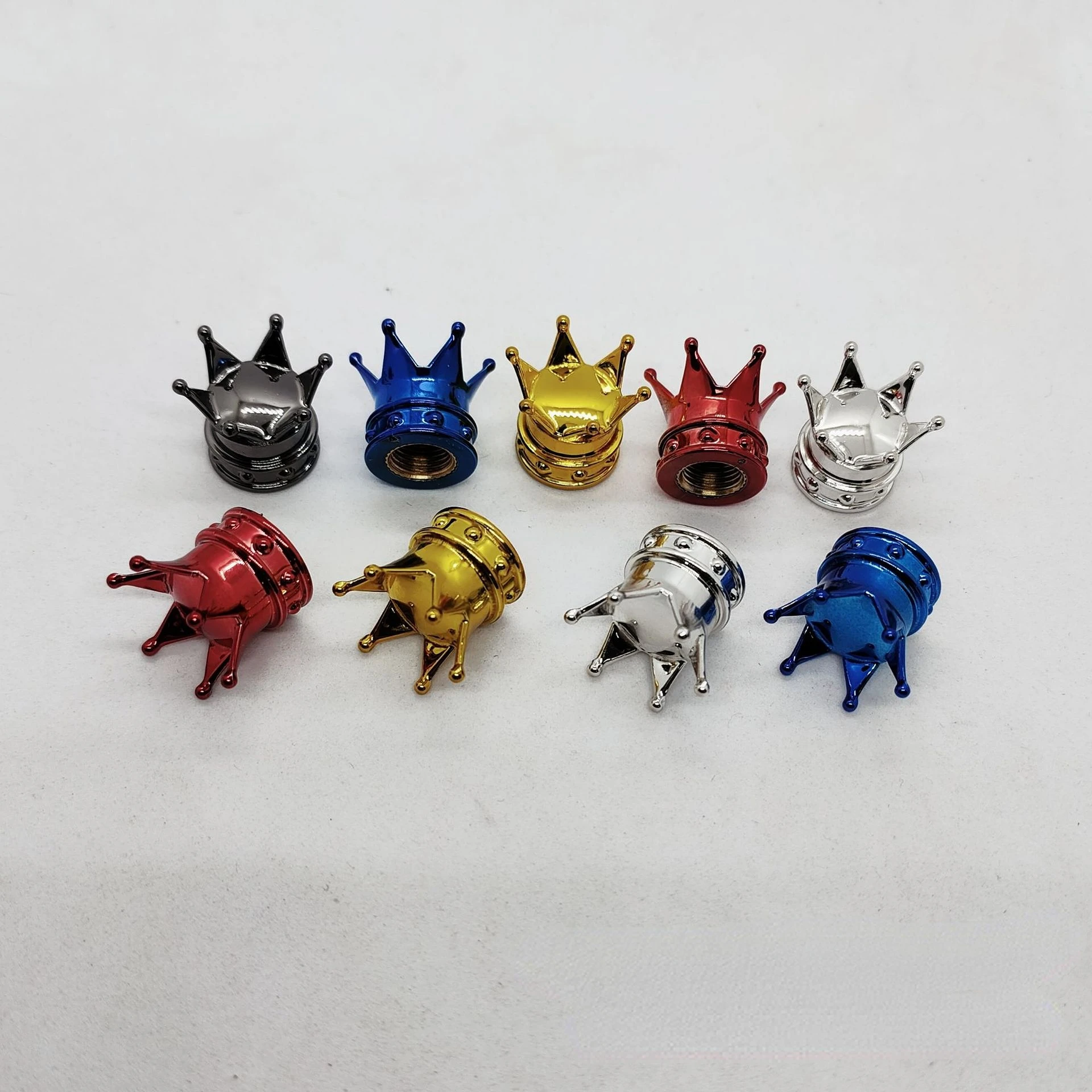 4 PCS Universal Crown Car Wheel Tire Valve Caps Tyre Rim Stem Covers Airdust Waterproof tire valve caps tire valve cap tire stem cover for Car Motorcycle Bling Accessories