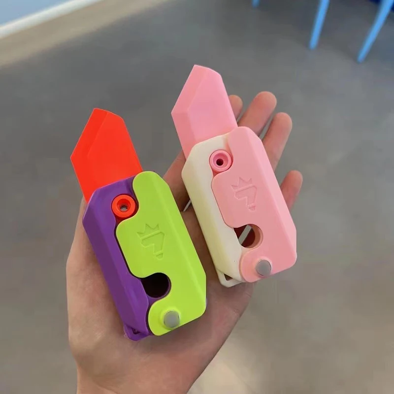 3D Mini Printing Gravity Knife Cub Jumping Small Radish Knife Mini Model Pendant Push Card Decompression Toys for Children Gift