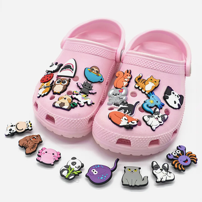 1/25 stücke Nette Tiere Schuh Charms DIY Frauen Mädchen Hund Fuchs Eule Katze Panda Fledermaus Bier Schuh Zubehör Salamander Hai pin Clog