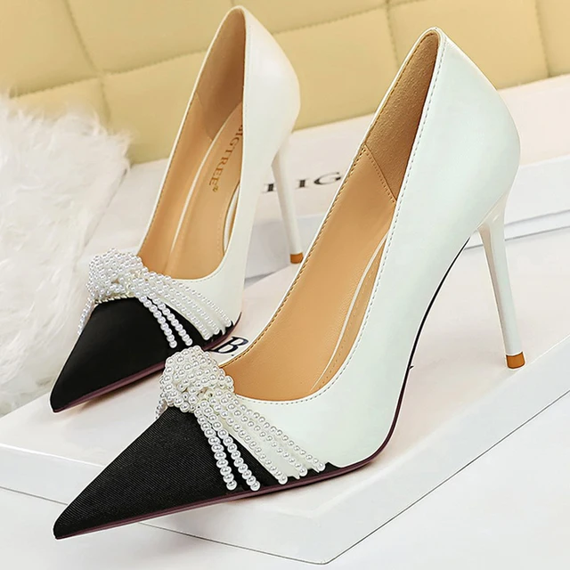 Zapatos de tacón alto con lazo para mujer, tacones de aguja con perlas, lujosos, a la moda, para fiesta, talla grande 43