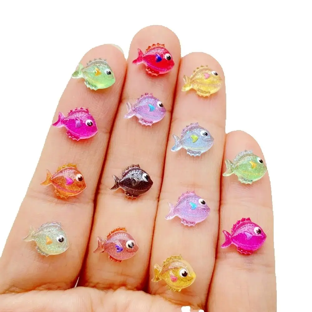 50 Stück Harz-Fischfiguren, niedliche Cartoon-Kristallfische, flache Rückseite, Strass, DIY, Hochzeit, Scrapbook, Weihnachtsdekoration, Bastelbedarf