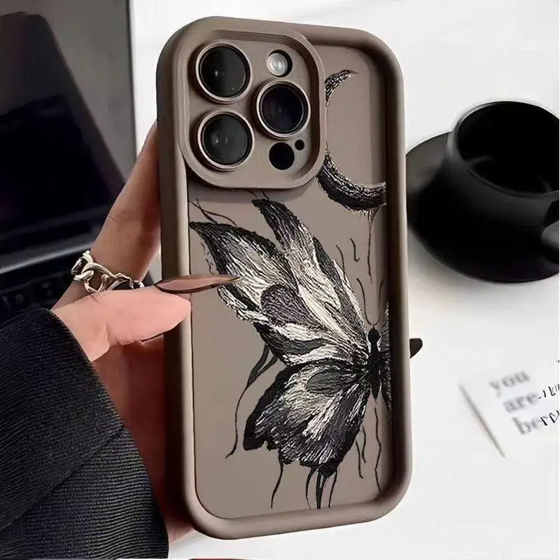 Retro Butterfly Silicone Phone Case - Stylish and Durable Cover