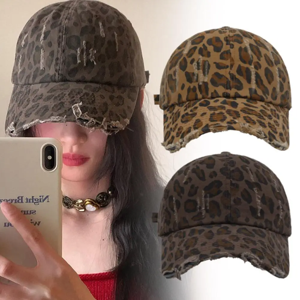 Berretto Con Stampa Leopardata - Berretto con stampa leopardata - CleanPNG / Kis