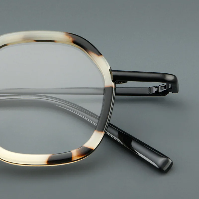 Comfortable CCspace Women's Reading Glasses