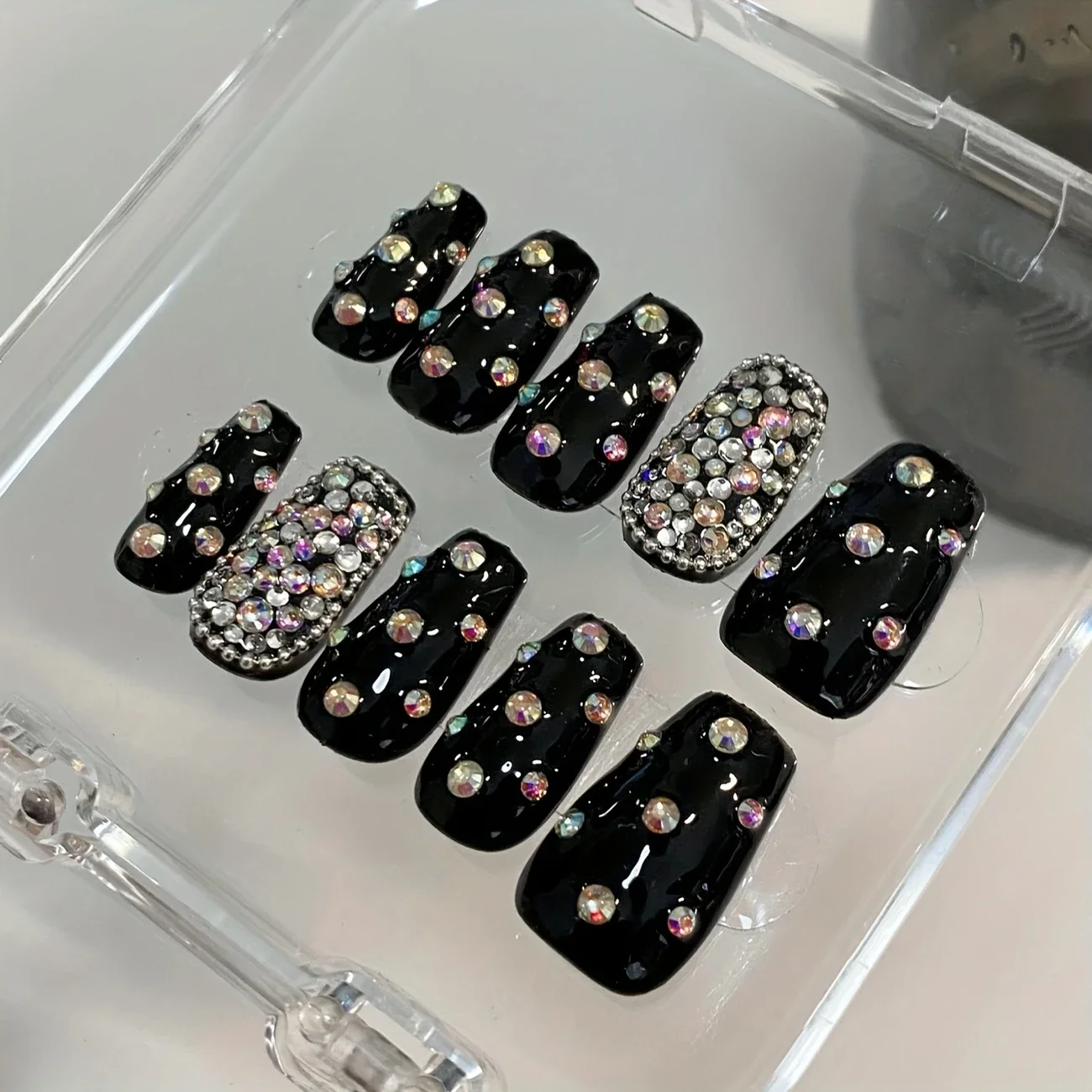 Set of 10 Luxurious Hand-Painted Retro Dark Style Three-Dimensional Colorful Round Diamonds