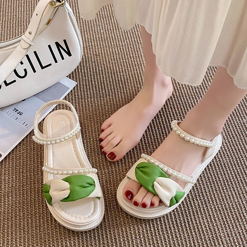 

2023 Summer Women's Flat Sandals Fashion Pearl Transparent Buckle Beach Shoes High-Heeled Soft-Soled Shoes Thick-Soled Non-Slip