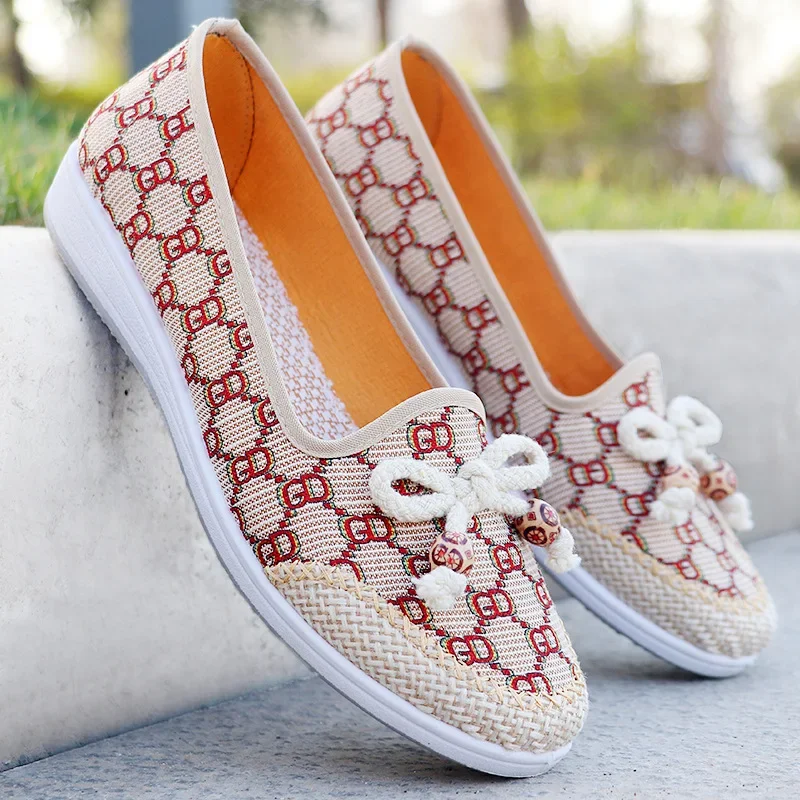 Zapatos de suela blanda transpirables informales sin cordones para