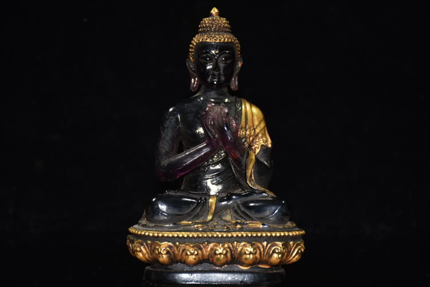

Exquisite antique glazed gilt Buddha statue ornament