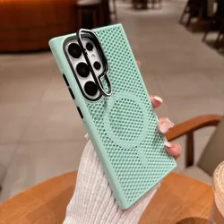 Luxury Honeycomb Mesh Cooling MagSafe Phone Case with Alloy Lens Bracket and Wireless Charging Cover - Samsung S24 Plus (Light green)