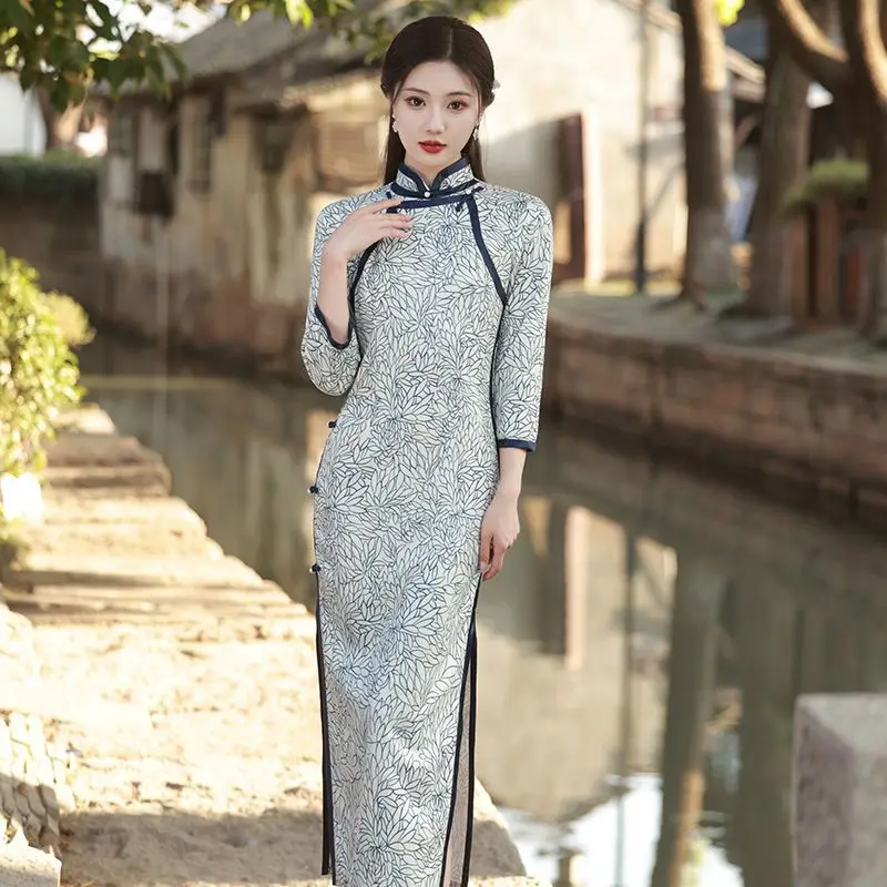 

Autumn Long Sleeve Blue Pattern Long Cheongsam Retro Literature Classical Chinese Style Qipao Women's Traditional Chinese Dress