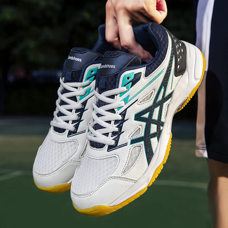 Badminton Shoes for Men and Women Mesh Breathable Field Training Lace-up Tennis Shoes Luxury Original Comfortable Sneakers Man badminton shoes