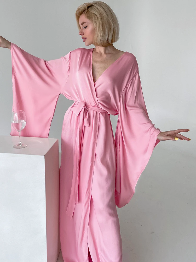 

Халат женский с полурукавами и поясом, однотонный, розовый