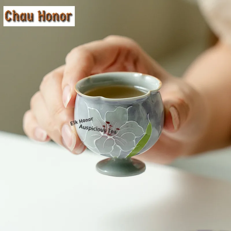 1pc 50ML Hand-painted Lily Fragrance Teacup Aesthetic Tea Bowl Jug Tea-tasting Smelling Cup Chazhan Master Cups Teaware Gift