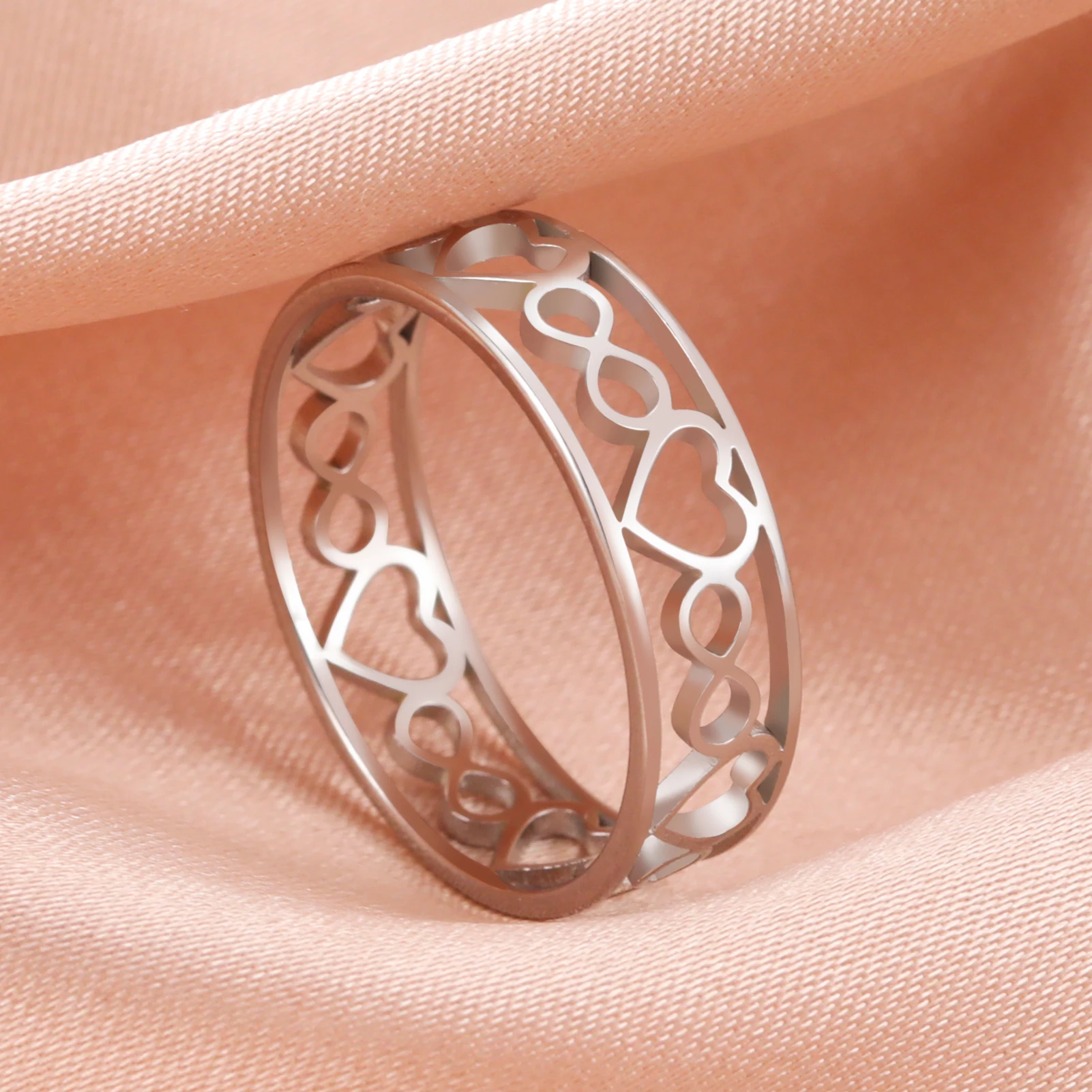 KKjoy Ringe für Damen und Herren, silberfarben, aus Edelstahl, hohler Schmuck, elegante Modeaccessoires, trendige Geschenke für Freunde. – Detail 7