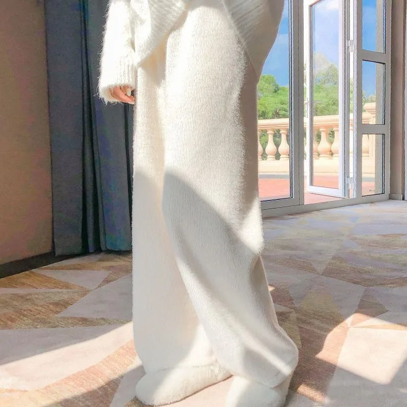 Thickened and Warm Imitation Mink Velvet Wide Leg Pants for Women in Autumn and Winter 2023 High Waisted Casual Pants