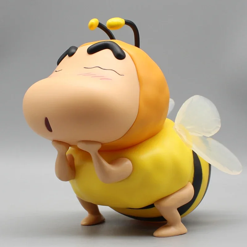 Crayon Shin-Chan Cos Bee Action Figure Toys Anime Shin Chan Figuras Kawaii Doll Collection Modello Gk Statue Gift For Children