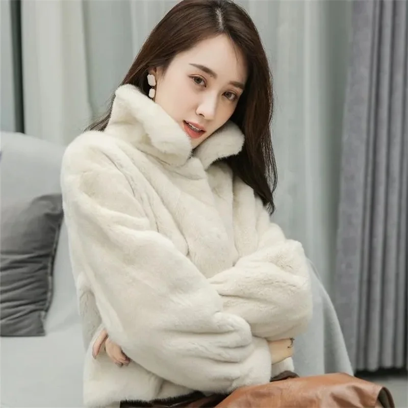 2023 New Mink Coat Short Style Whole Mink Fashion Autumn and Winter Loose and Thickened Imitation Mink Fur Grass Coat Women V888