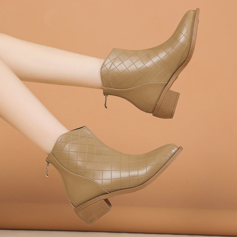 Women's Designer Brand Zipper Ankle Boots 2023 Autumn Winter New Fashion Pointed Toe Square Heels British Platform Shoes Pumps