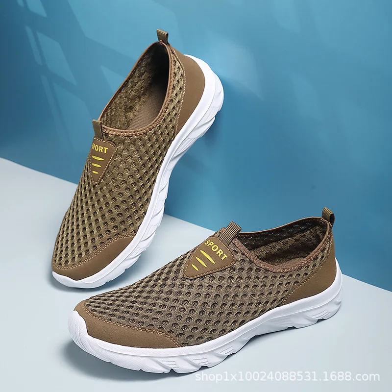 2024 Lightweight Men Casual Shoes Breathable Slip on Male Casual Sneakers Anti-slip Men's Flats Outdoor Walking Shoes Size 39-46