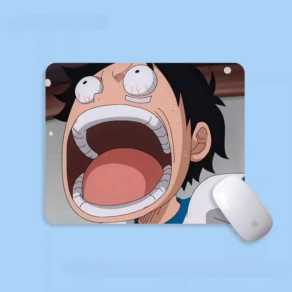 애니메이션 2차원 사무실 데스크탑 매트 E-스포츠 게임 키보드 패드 고화질 원피스 주변기기 가죽 마우스 패드