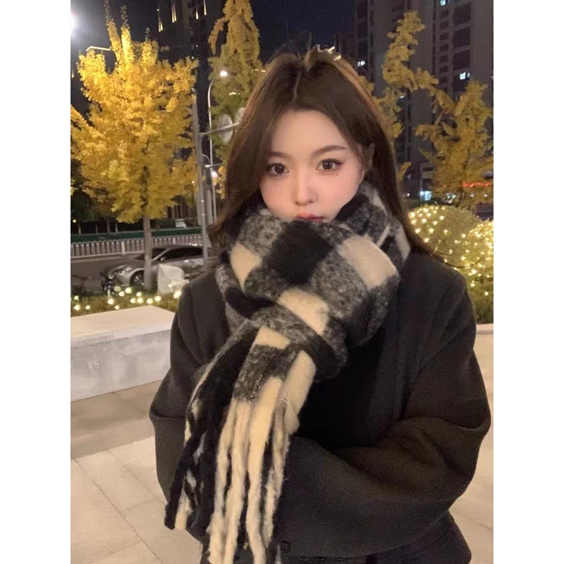 2023 New Plaid Scarf Women's Winter Korean Style All-Matching Thickened Warm Plush Atmosphere Socialite Blue Shawl