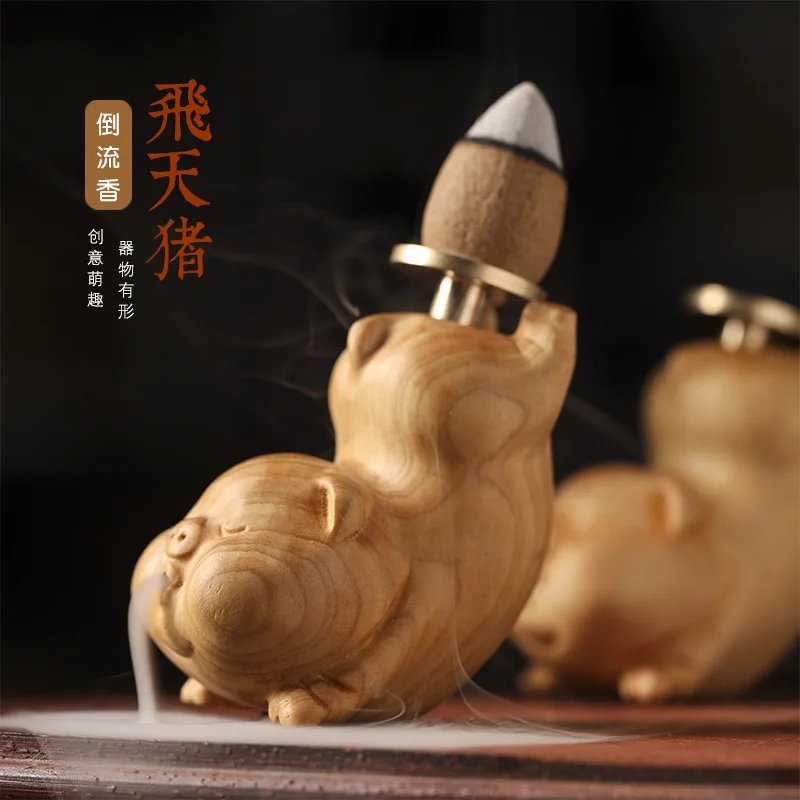 

Cute Little Flying Pig Figurines Wood Carving Zodiac Pig Countercurrent Fragrance Desktop Home Decoration Office accessories