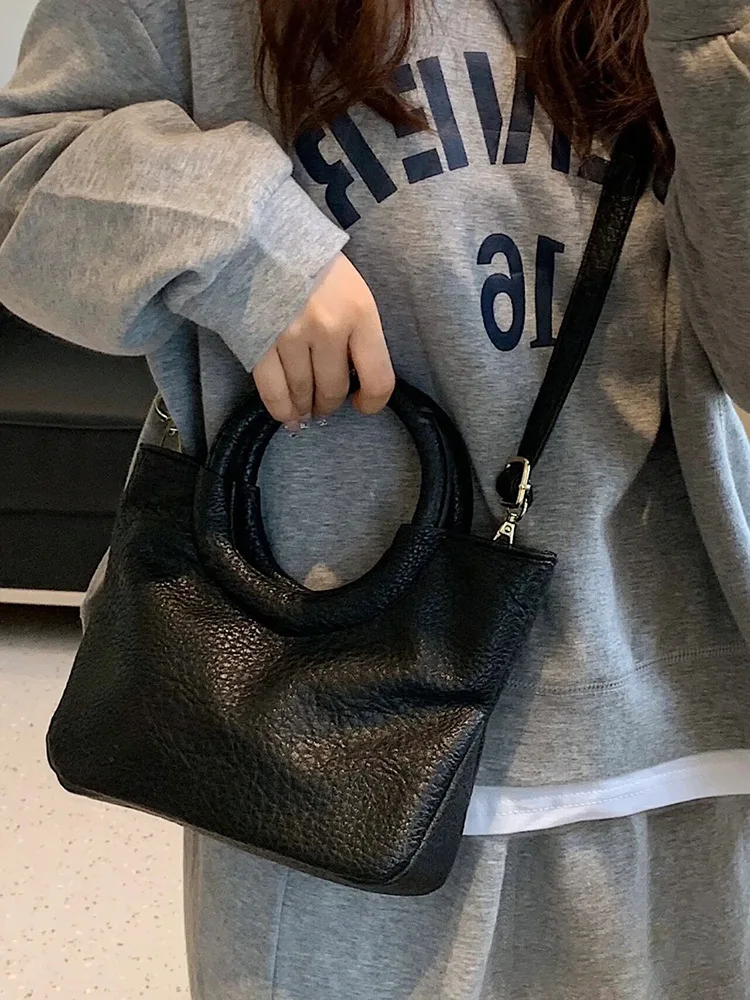 Retro Ring Handbag Female Korean Version Temperament All Fashion Soft Shoulder Crossbody Bag