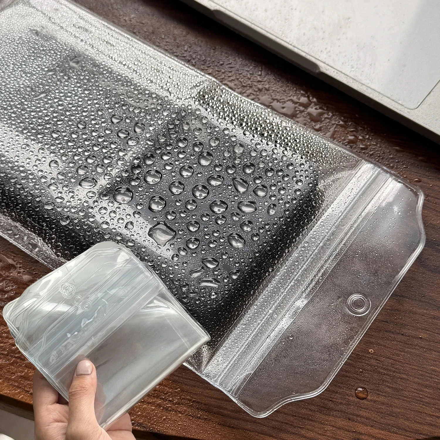 Transparent Waterproof Phone Pouch with Thickened Zipper Closure – Multi-Pack Options