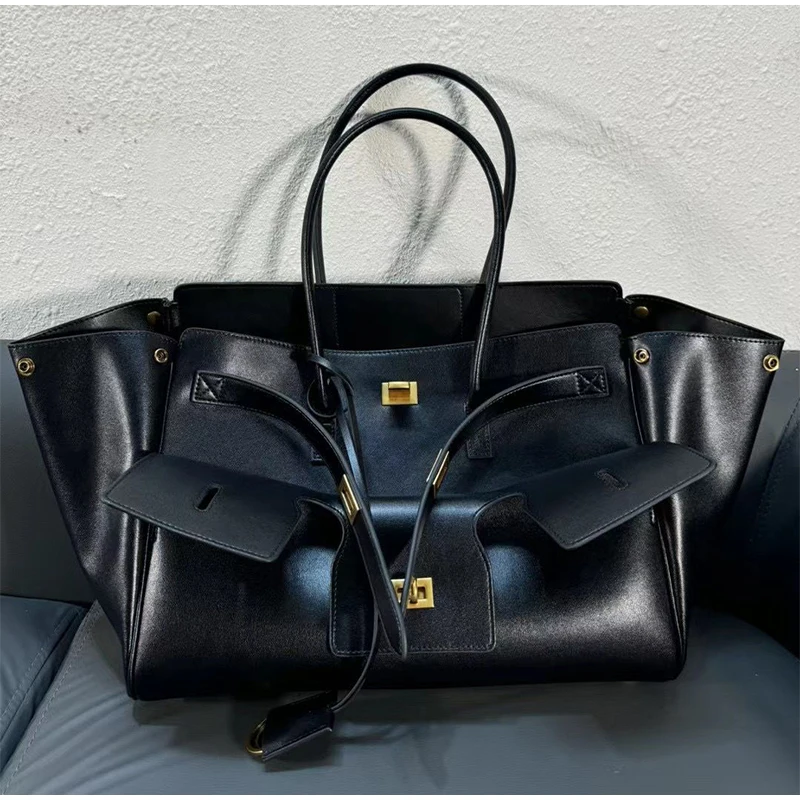 Brand Lock Tote Bag New Rodeo Women Bag Fashion Simple Handbag Women Large Capacity Shoulder Bag Commut Spacious Wing Shape Bags 2
