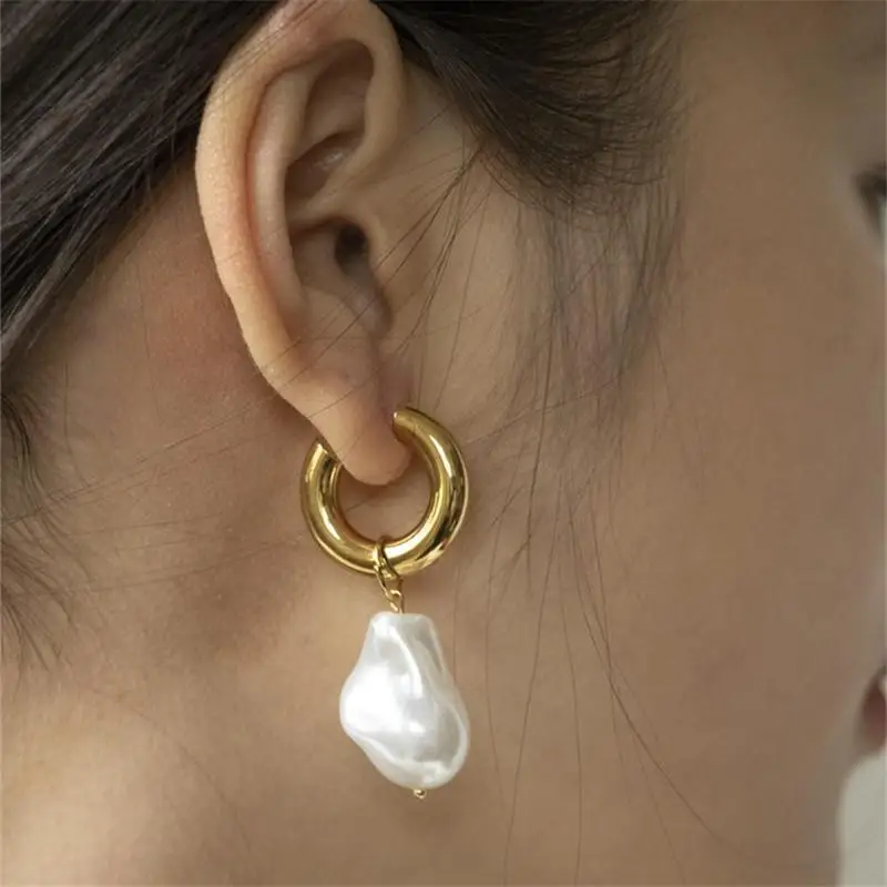 

Circle Earrings New Vintage High Imitation Baroque Pearl Earrings Gold Circle Ear Clip Women Jewelry Golden Punk Round Earring