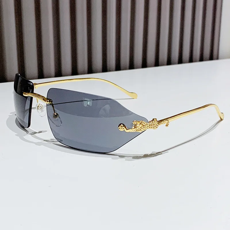 Trendy curved lens frameless sunglasses leopard head fashion cut-edge shades