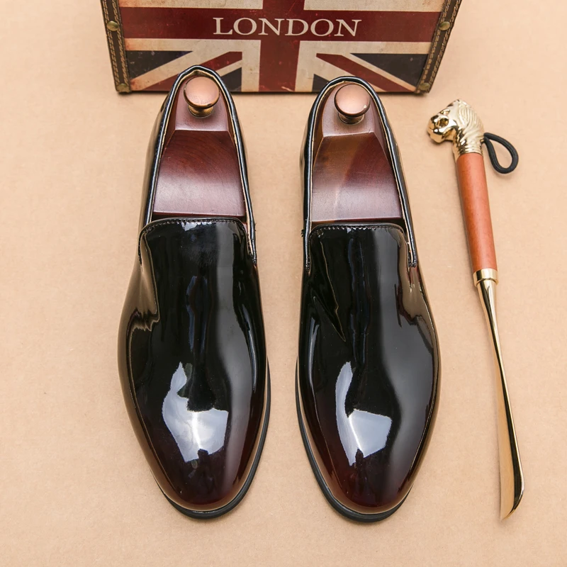 

Loafers Men Shoes New Patent Leather Shiny Gradient Simple Slip-on Fashion Classic Business Casual Party Banquet Dress Shoes