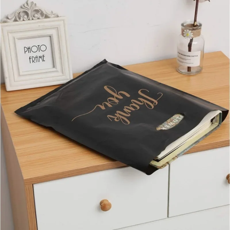 50PCS Reusable Party Bags Plastic Gift Bag For Birthday Thanksgiving Christmas Gift Bag Black Clothing