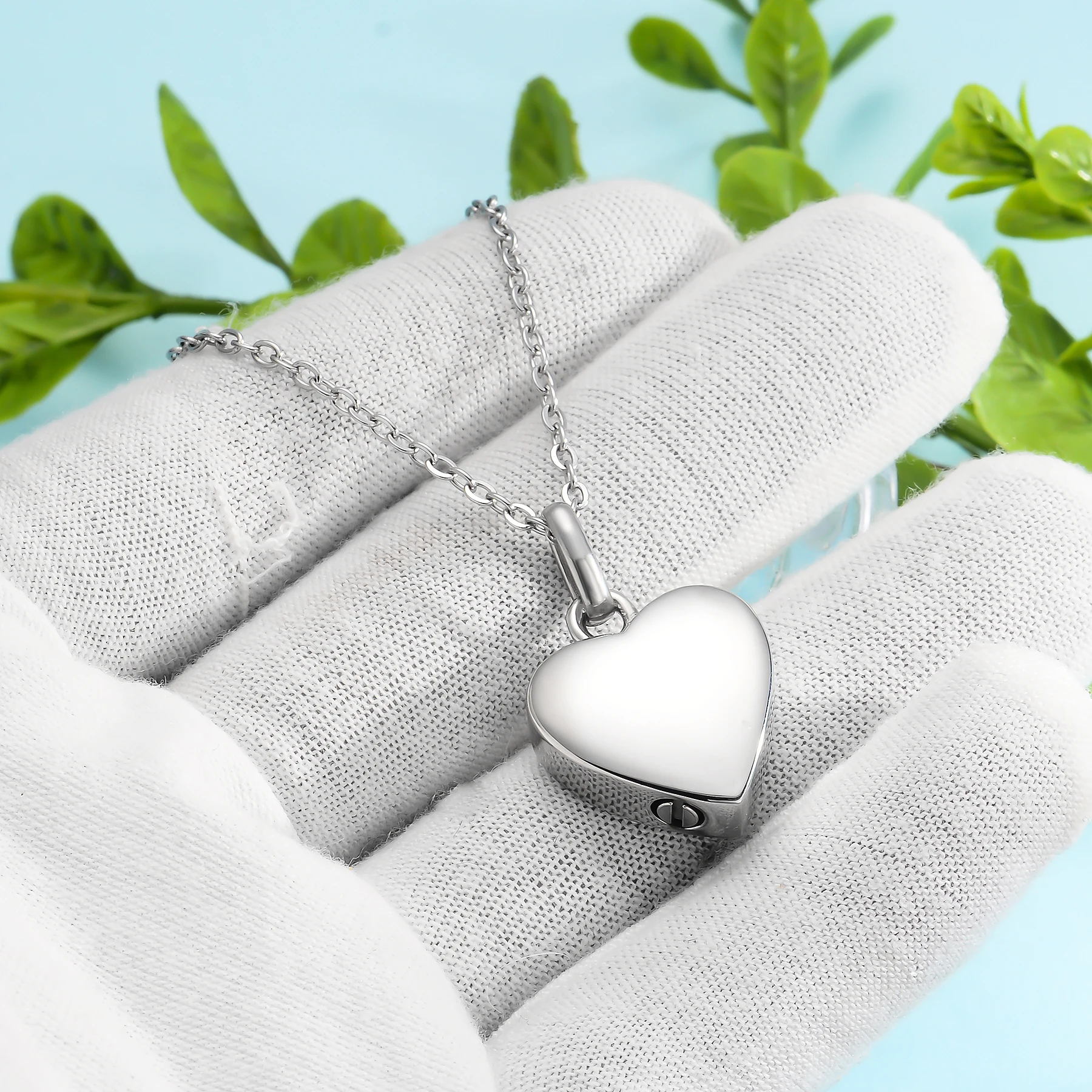 Pet Cremation Jewelry Memorial Urn Necklace for Ashes Love Heart