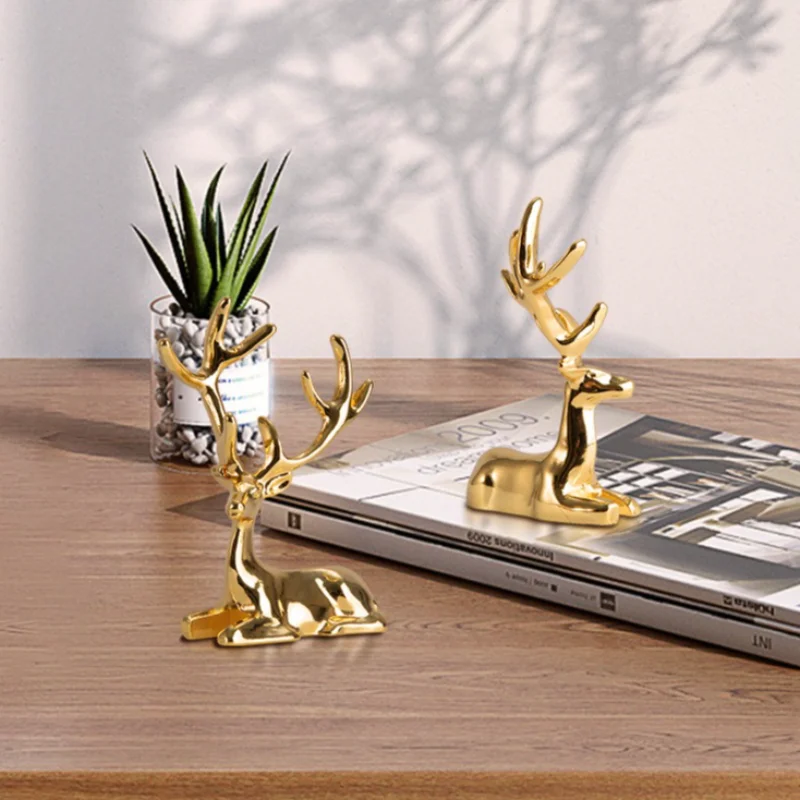 1PC Elk Deer Statue Nordic Ornament Art Figurine Vintage Golden Handicraft Table Decoration Photo Props Home Gift