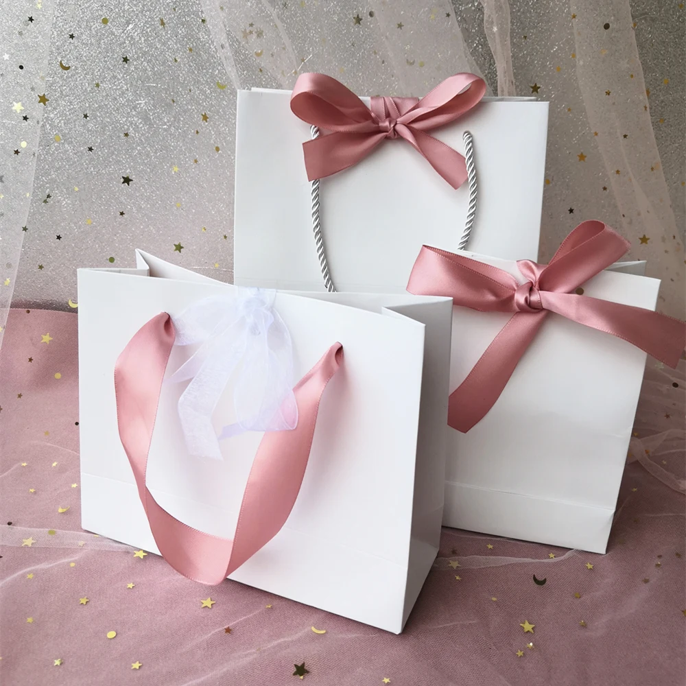 10 Stück rosa Geschenktüten aus Papier mit Schleife, Hochzeitsgeschenkboxen, Gastgeschenke, Geburtstagsparty-Taschen / Verpackung für Pyjamas, Kleidung, Perücken