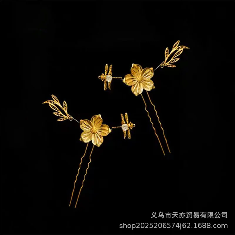 [Flowers] a pair of small hair forks