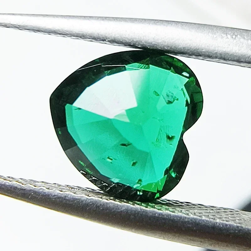Lab Grown Zambian Emeralds Hydrothermal Hand Cutting Heart Shape with Cracks Inclusions Inside Selectable AGL Certificate loose gemstones
