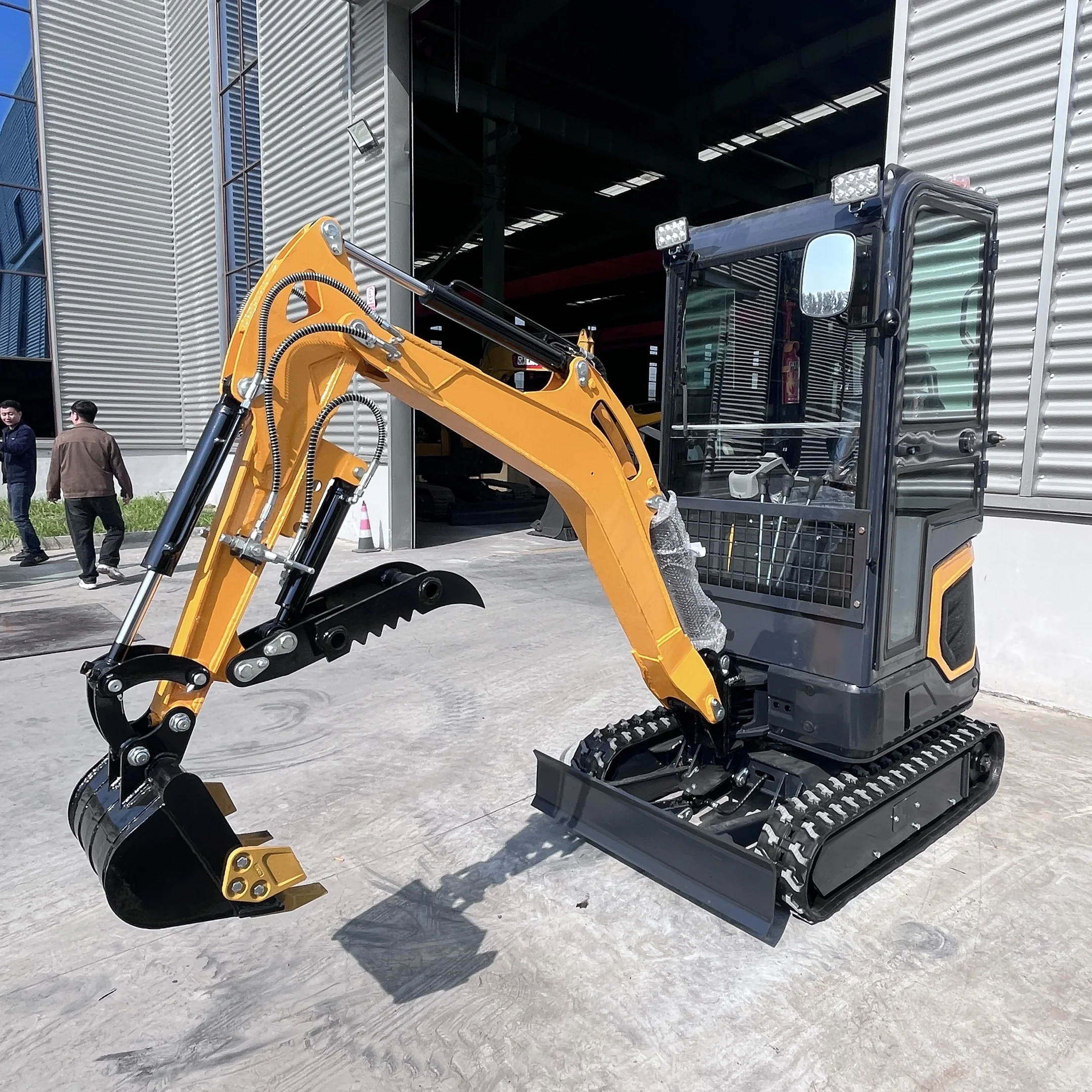1,8-Tonnen-Minibagger, kleiner hydraulischer Raupenbagger für Weinberge, Obstgärten, Entwässerung und Wohnbauprojekte